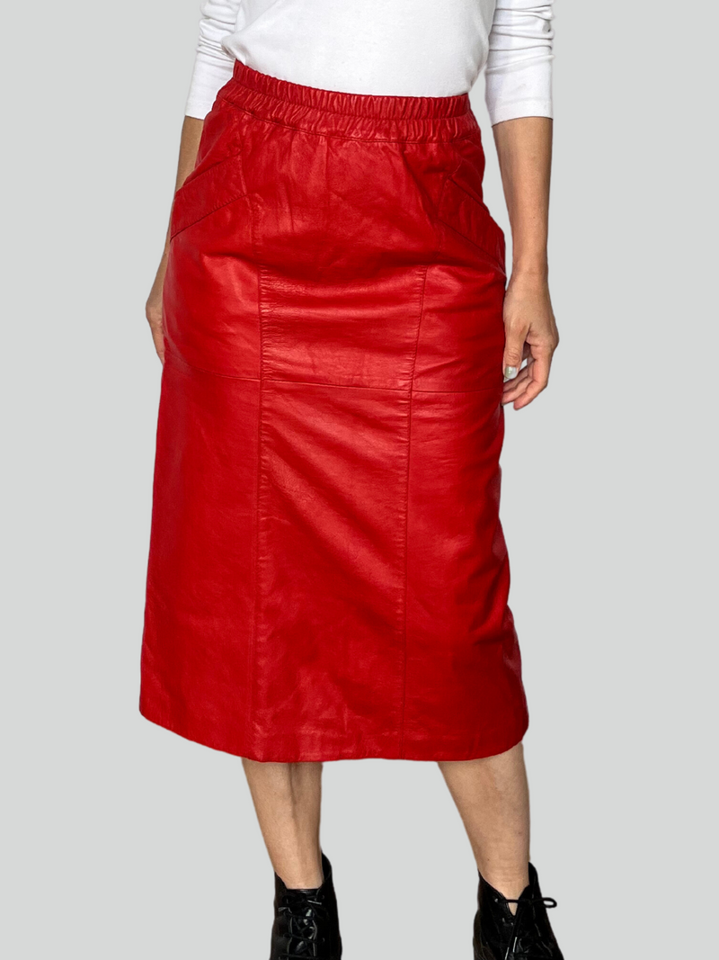 Red leather skirt with pockets