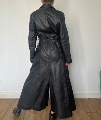 Vintage long trench coat with belt